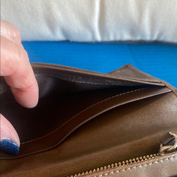 Brown Embossed Leather Wallet and Check Holder - Picture 11 of 12